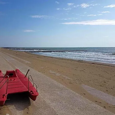 In Caorle With Balcony Hotel